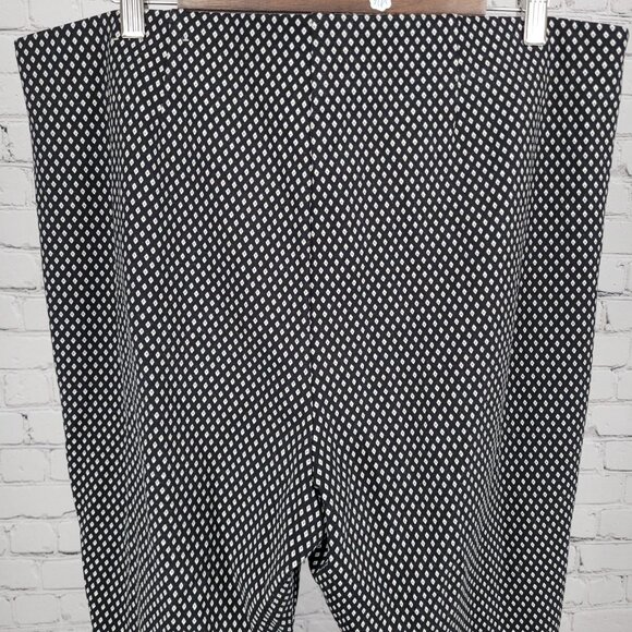 Chico's Black Diamond Print Elastic Waist Stretch Pants Size 3R US 16 (37x30) - Picture 7 of 13